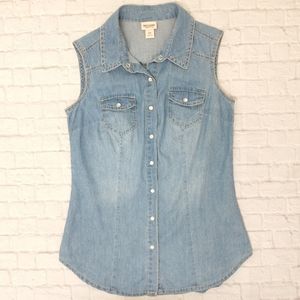 MOSSIMO Sleeveless Denim Button Down Top